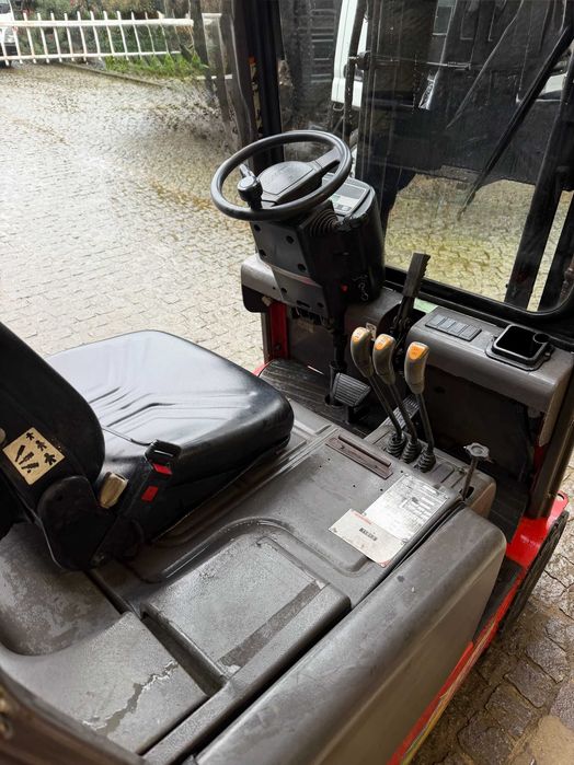 Empilhador elétrico manitou 1.5t