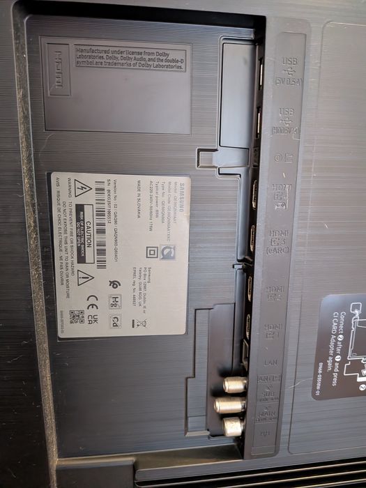 TV Samsung QN 90A Smart 4K QLED para peças