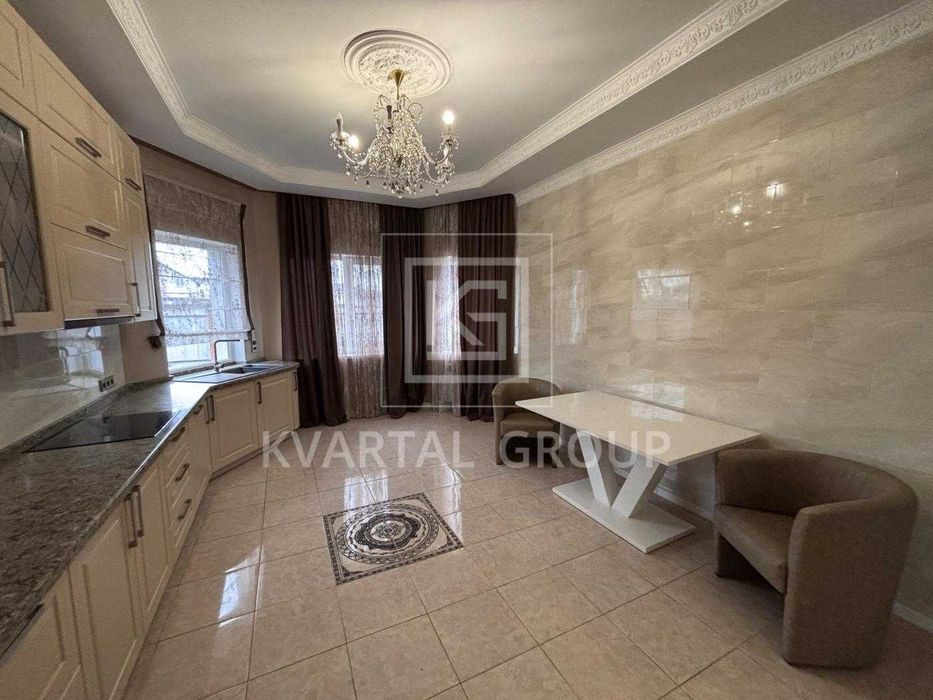 Продаж шикарного 2 поверхового будинку з ремонтом