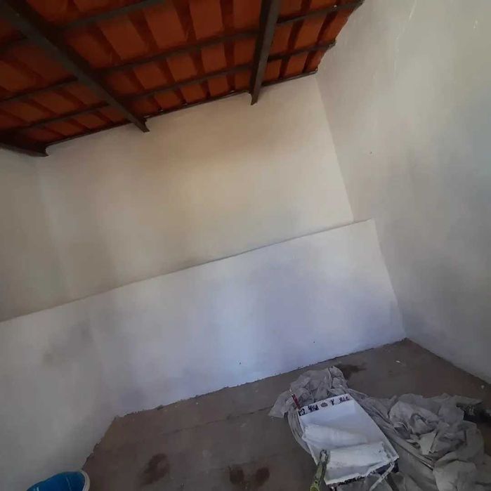 Pinturas e remodelações e pequenos serviços.. instalações entre outros