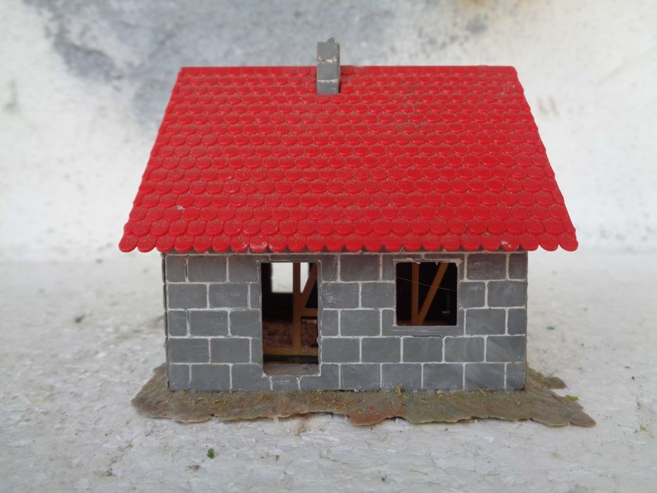 1:87 Faller Moradia em construção