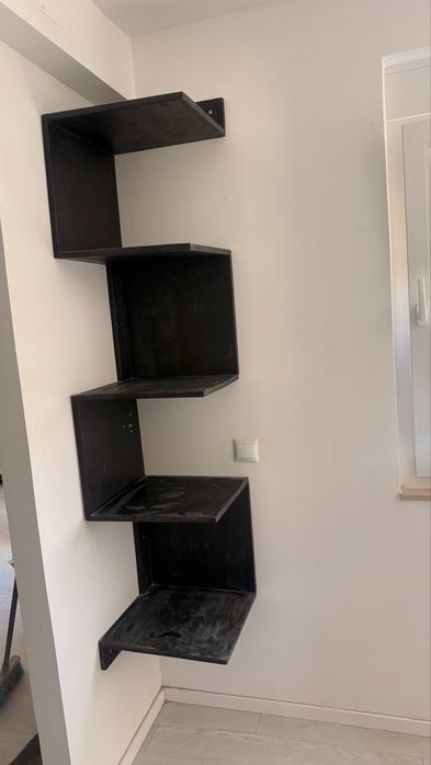 Estante de canto suspensa