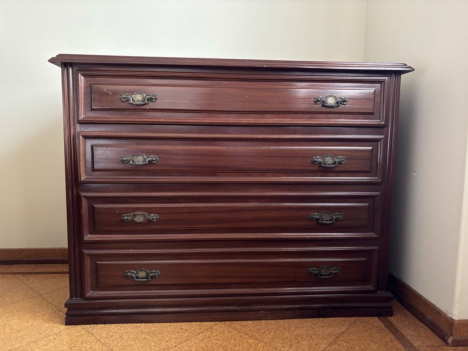 Cómoda Quarto em madeira escuro