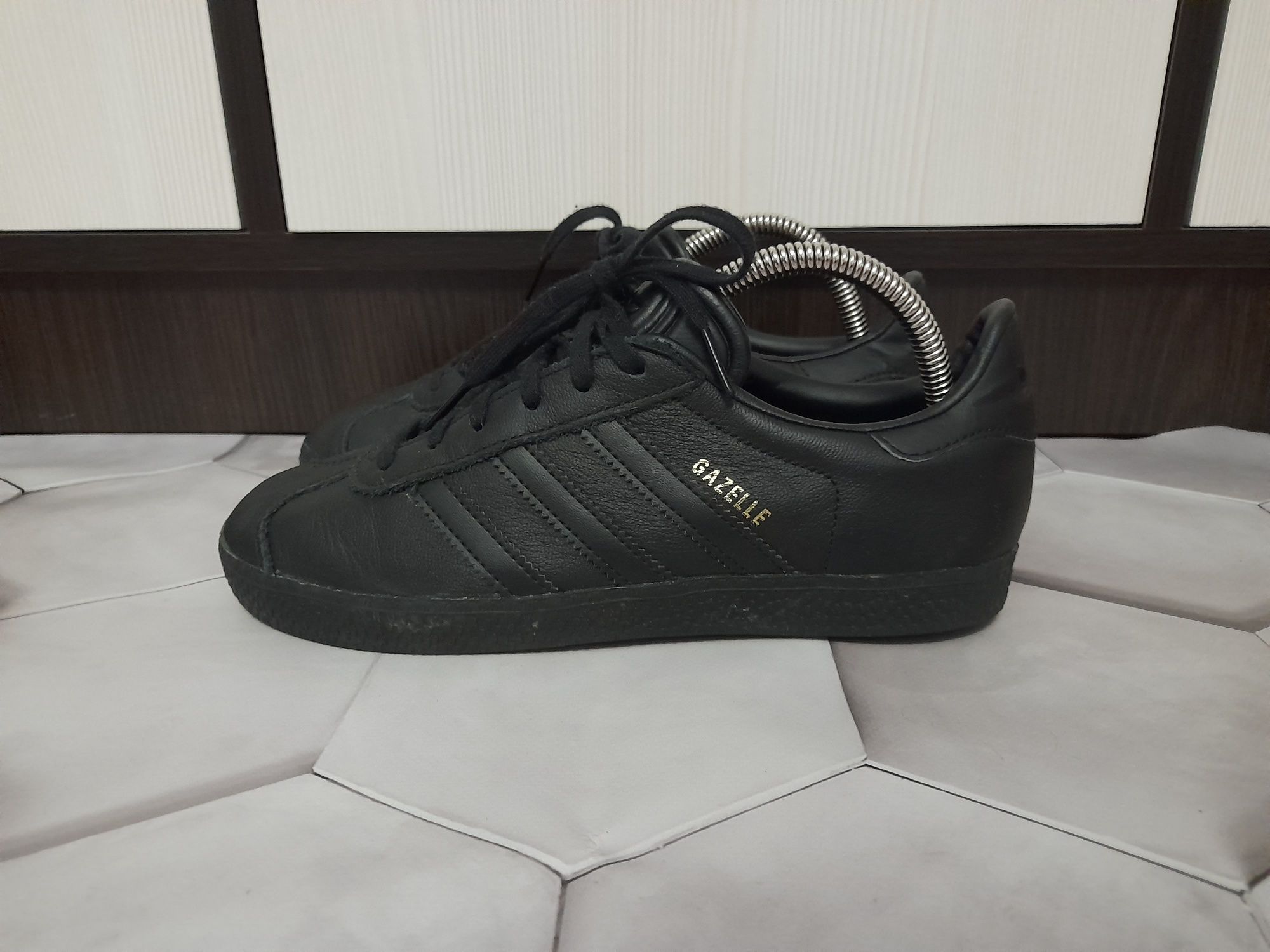 Adidas gazelle 37 1/3 discount