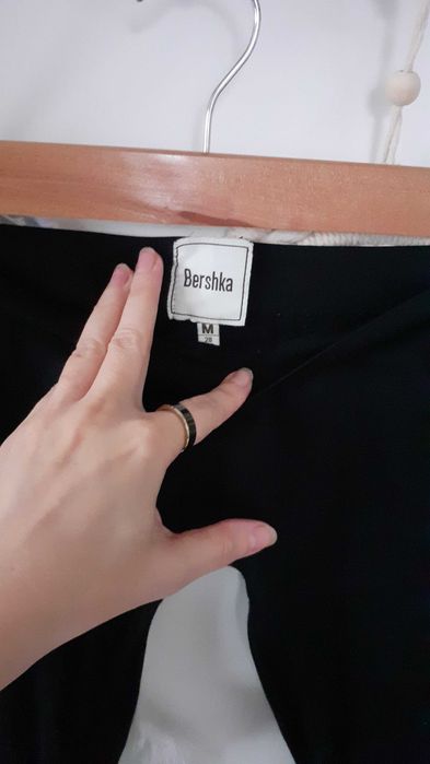Legginsy bershka rozm.M niski stan