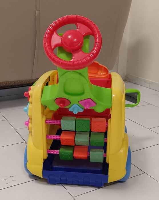 Carrinho didático com várias atividades