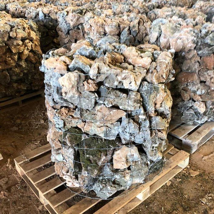 Pedra furada decorativa jardins