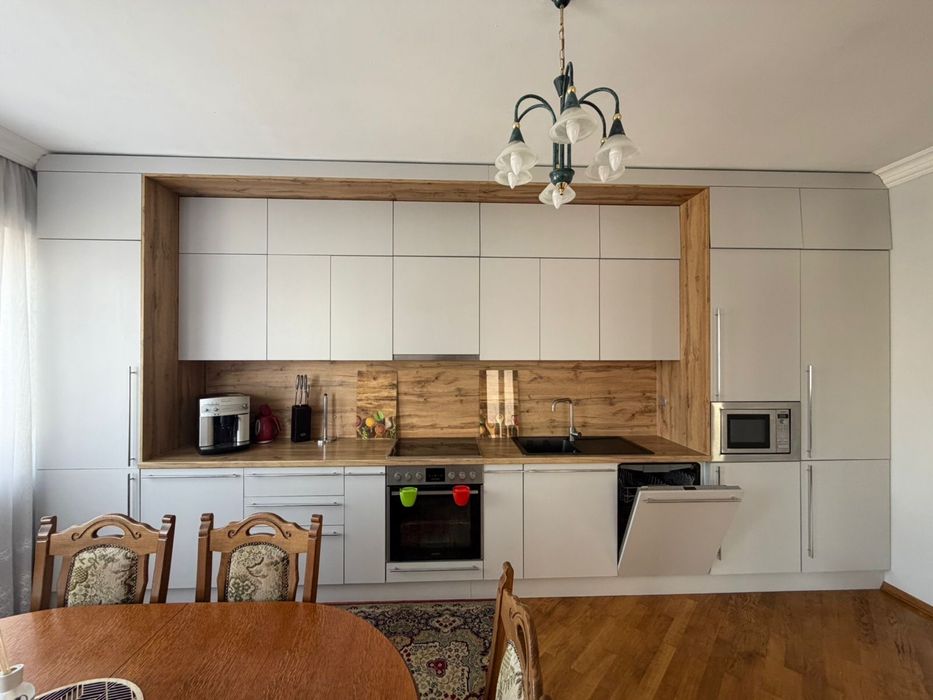 Здається будинок