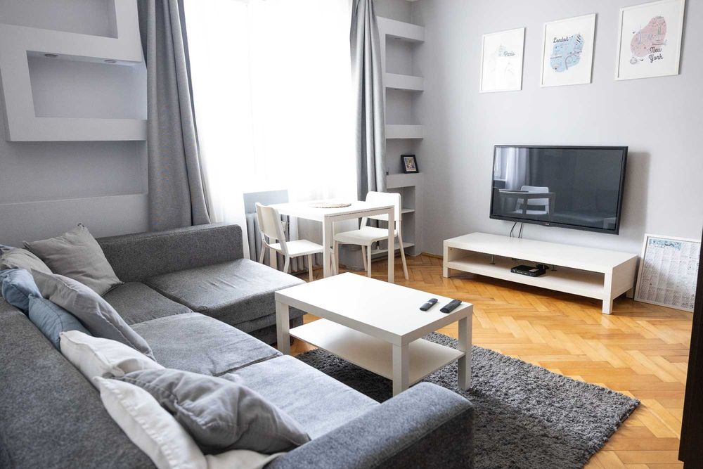 Kawalerka w ścisłym centrum Gdyni 40m /niskie opłaty
