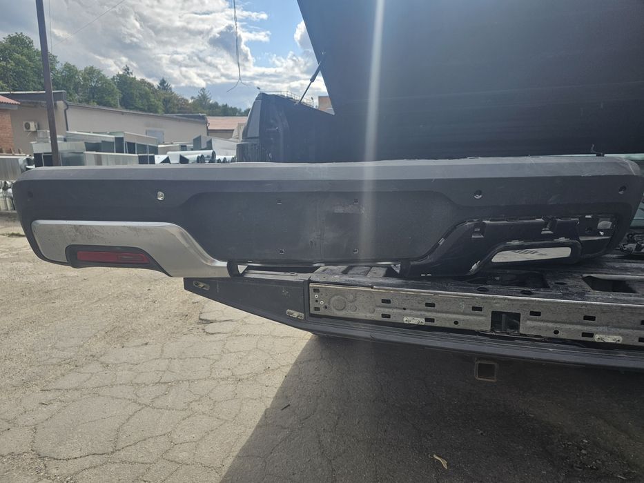 Задній бампер Rivian R1T