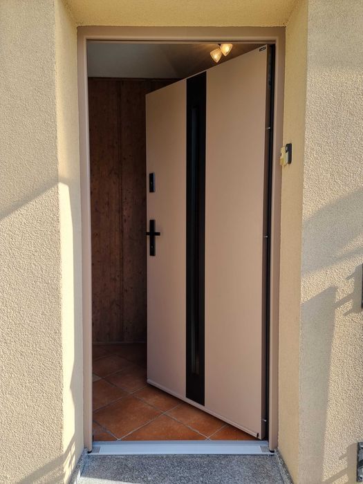 Drzwi WIKĘD OPTIMUM TERMO 76mm wzór 25 z montażem