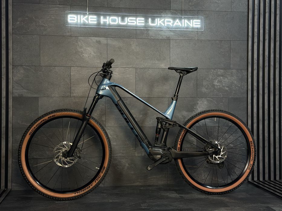 Bulls Sonic Evo Am SL 2 двопідвісний карбоновий електровелосипед