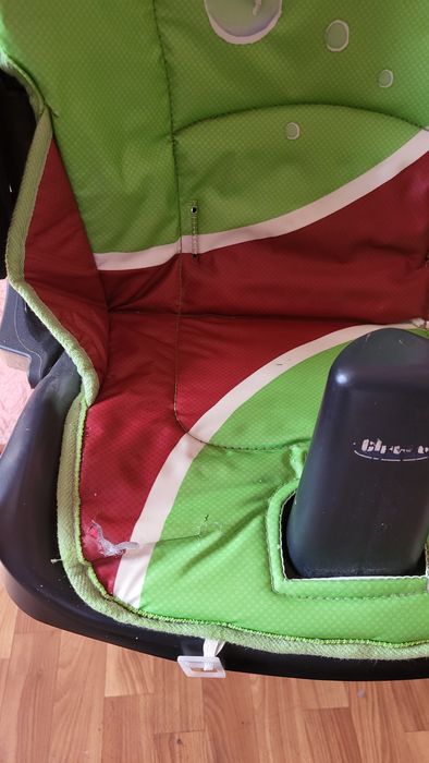 Стільчик для годування