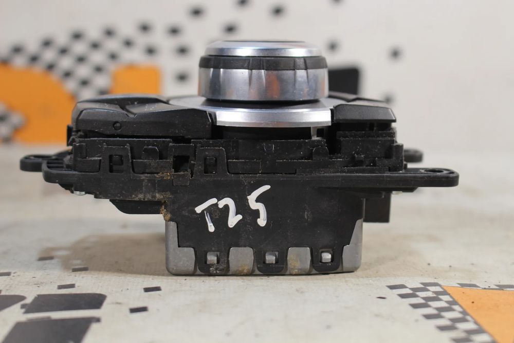 Comando / botão / interruptor multifunções BMW 6 Gran Coupe (F06)434975655854745601