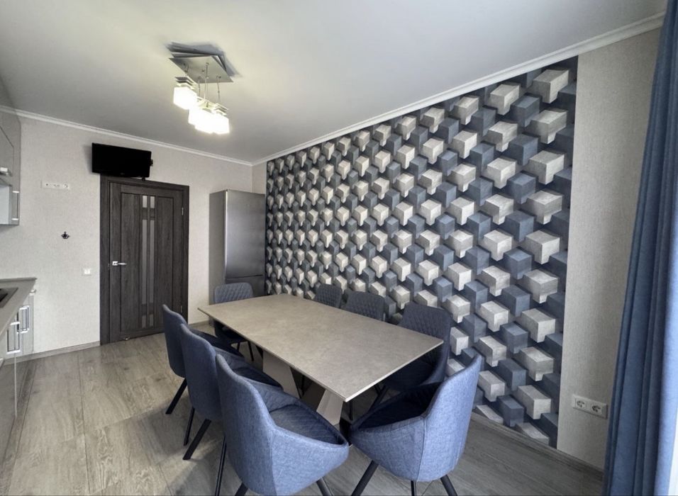 Продається 2-х кімнатна квартира на Каскаді