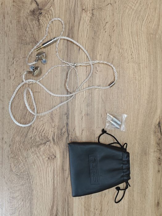 Наушники Cayin Fantasy + кабель XINHS 18G  8-ядерный из серебра.