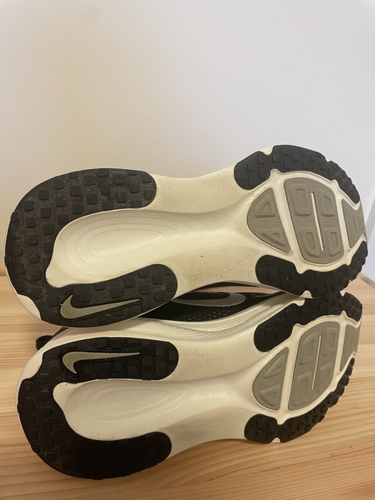 Nike Vomero 18 roz 44.5 jak Nowe