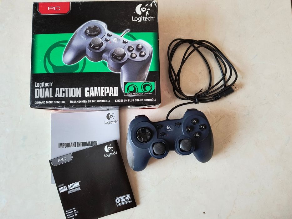 Геймпад Logitech Dual Action
