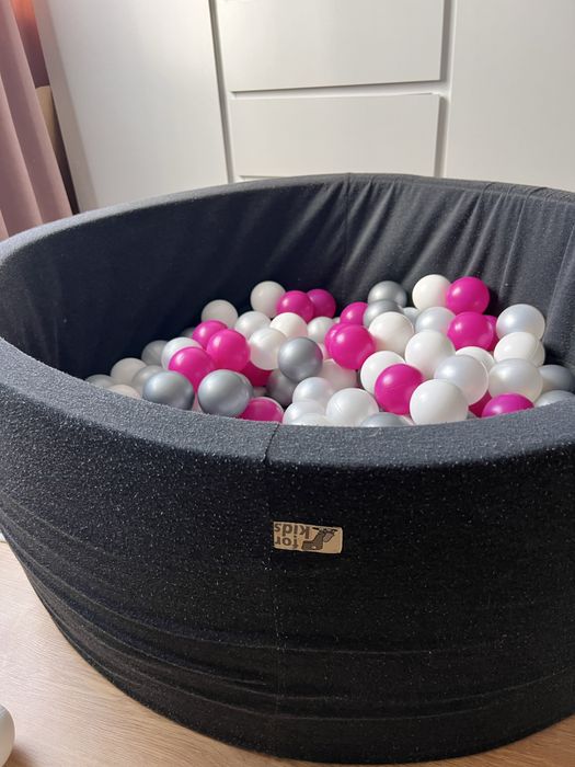 Сухий басейн з кульками, дитячий басейн