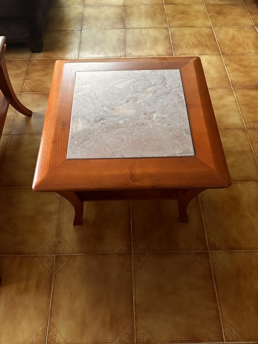 Mesa de sala em oriomo estado