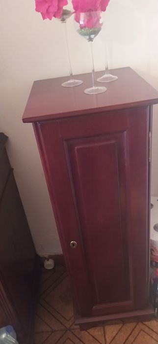 Vendo móvel para coleção de moedas da República Portuguesa