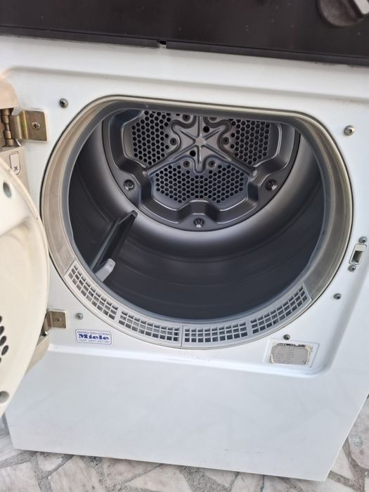 Maquina de Secar Industrial Miele em Excelente Estado