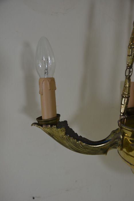 Antyczna lampa wisząca z amplą i 6 świeczkami