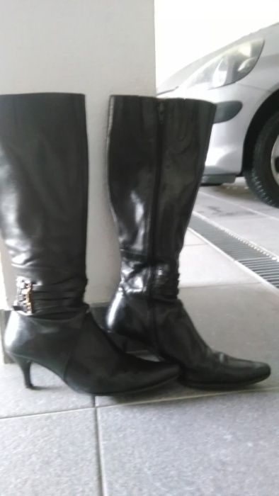 Botas em pele genuína