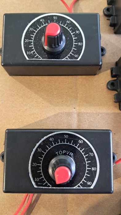 Regulator obrotów 220-230v/100w.