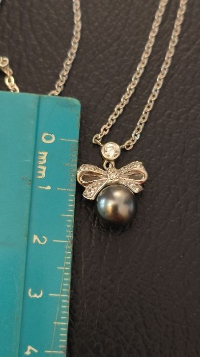 Colar em prata laço