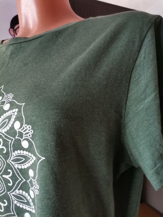 Bluzka/koszulka z domieszką bawełny rozmiar xl.