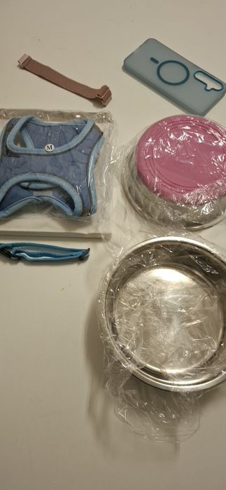 Trela Coleira corporal + 2 taças ração e 1 coleira com guiso para gato