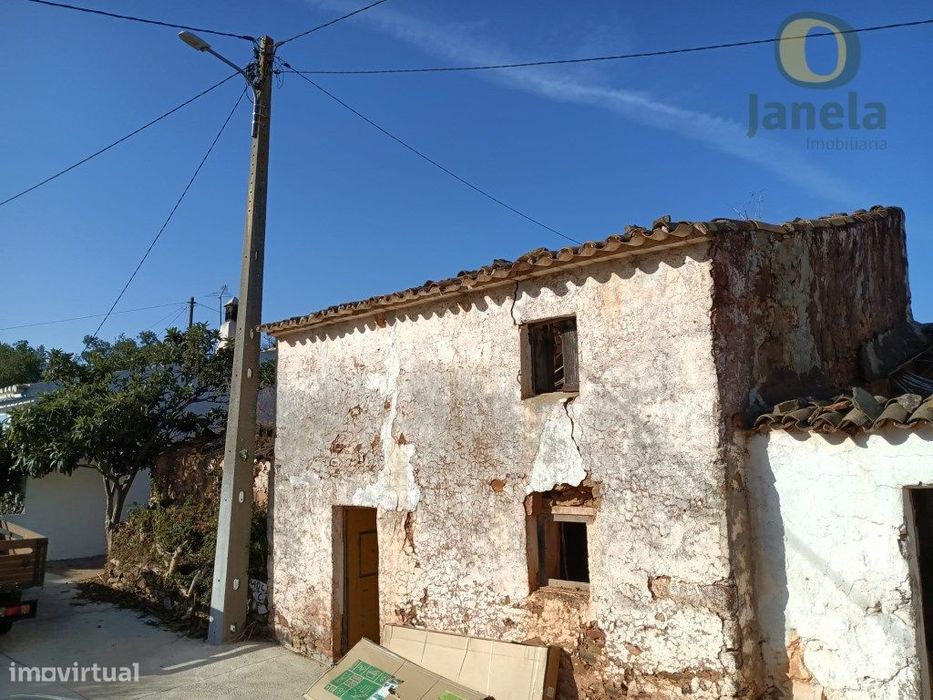 Casa Antiga com pequeno terreno, perto de Salir - Loulé — Salir, Faro