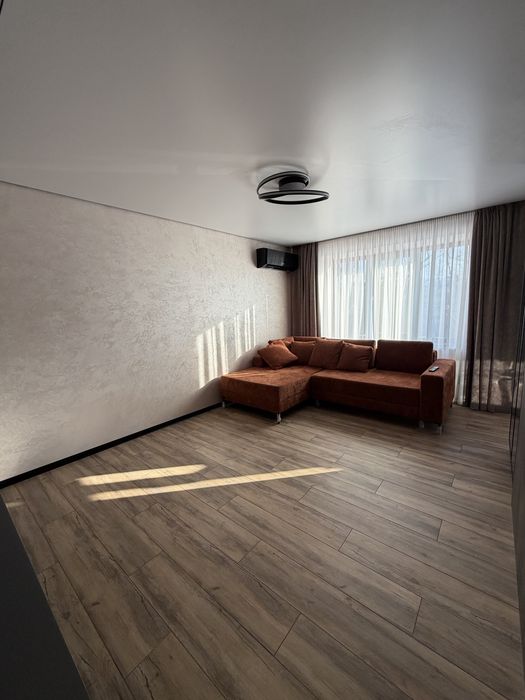 Продам 2 х кімнатну квартиру