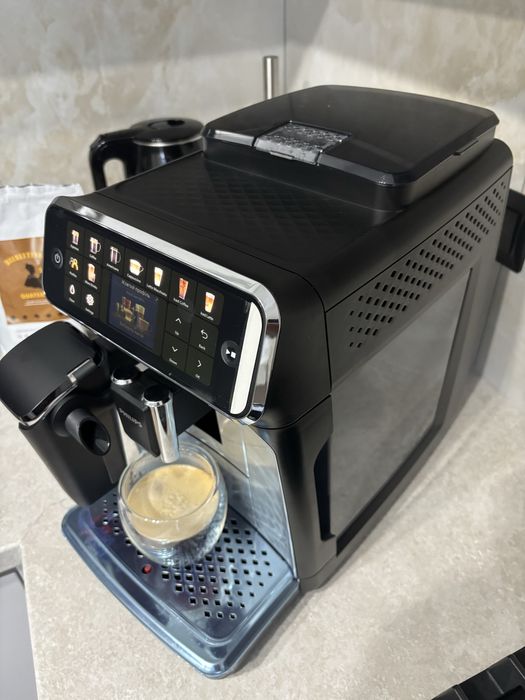 Кавомашина Philips late go 5500