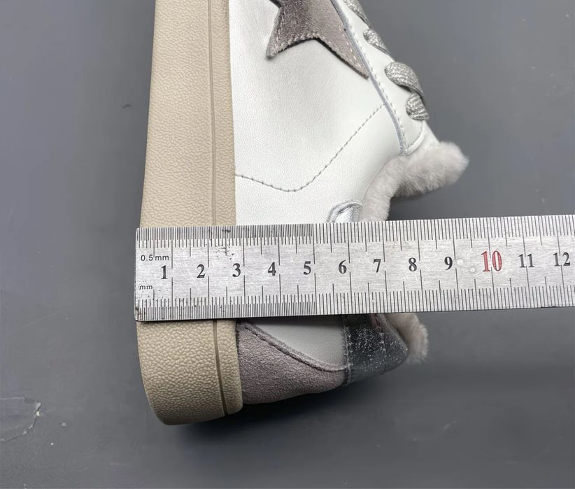 Кросівки зимові