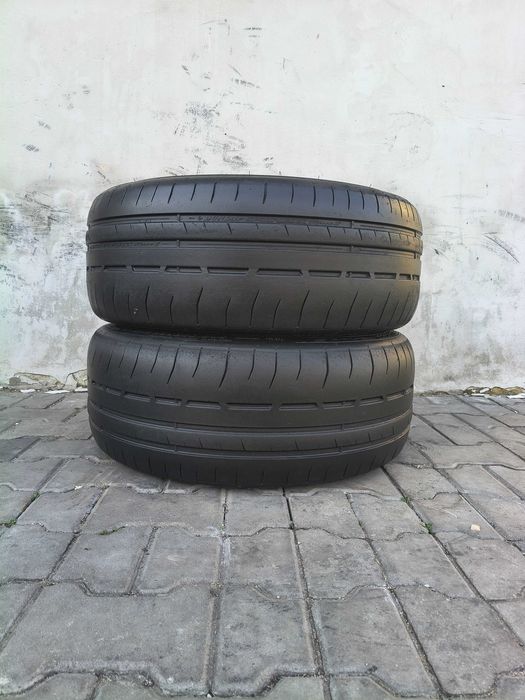 Lato Dunlop 245/35 ZR20