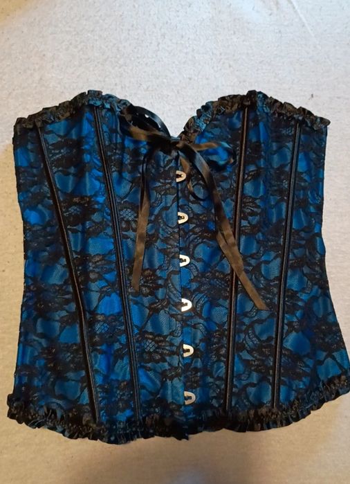 Gorset w stylu gotyckim