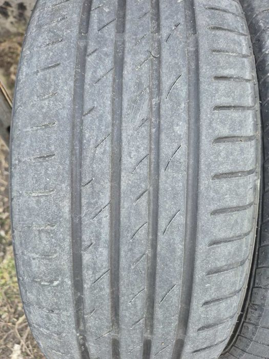 Резина літня 215/55 r17