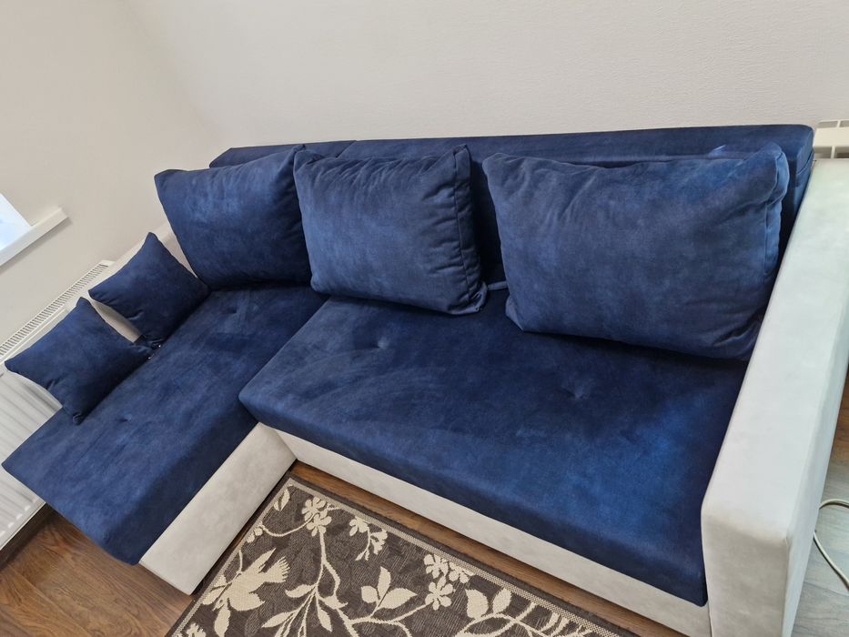 М'який куточок в ідеальному ,практично новому, стані