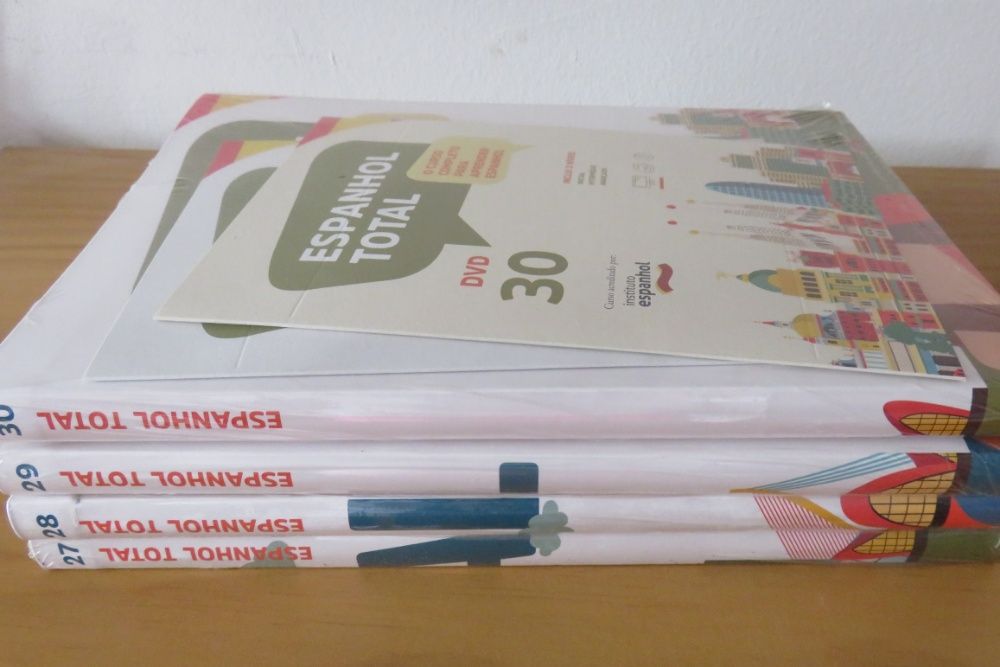 Curso Espanhol (Instituto Espanhol) 30 Volumes  (inclui DVDs)