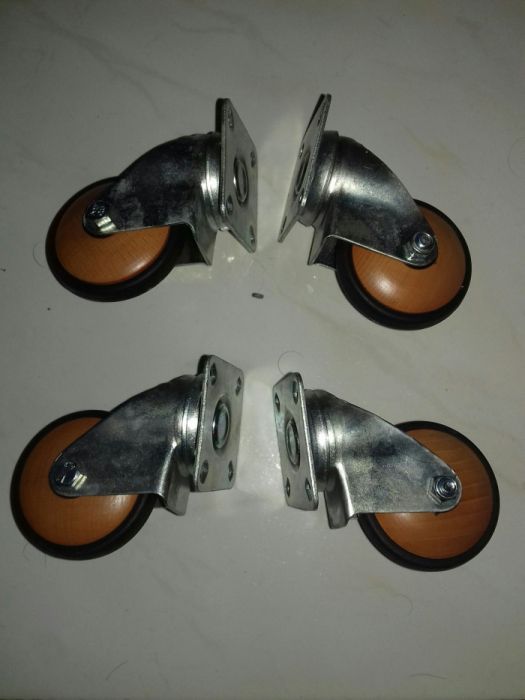 Pés com rodízios434689306358589444
