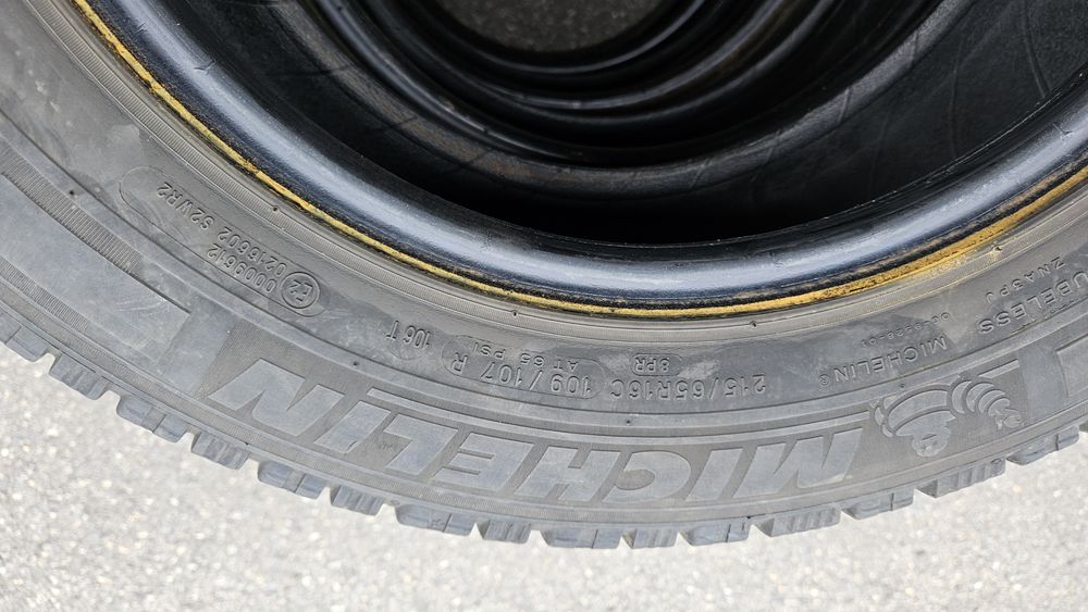 Opony zimowe  215.65.16 C Michelin