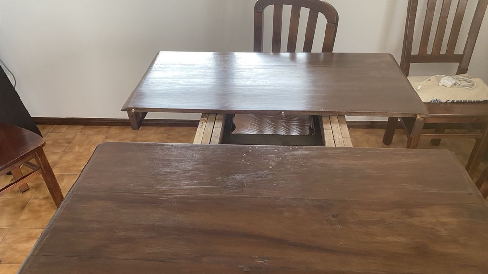 Mesa de sala de jantar