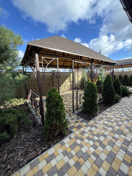 Срочно! Продам одноэтажный дом с бассейном, современный новый ремонт