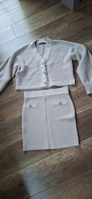 Beżowy komplet Mohito 34/XS spódniczka sweter