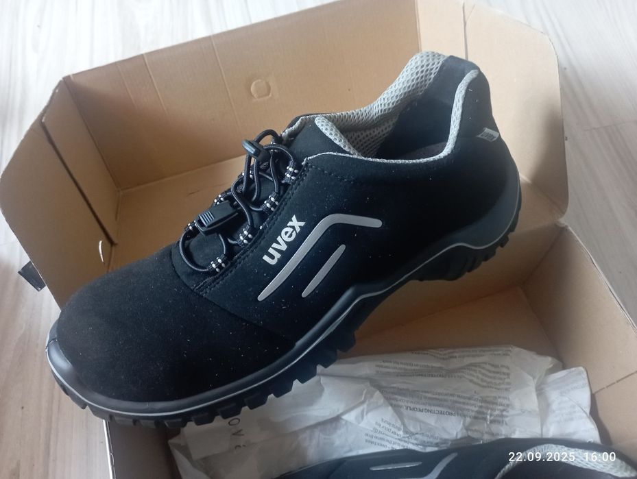 buty Uvex 69788 rozmiar 44 wkładka 29,5 cm nowe