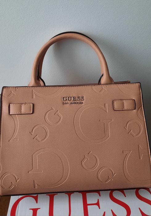 Torebka kuferek GUESS - pudrowy róż / NOWA