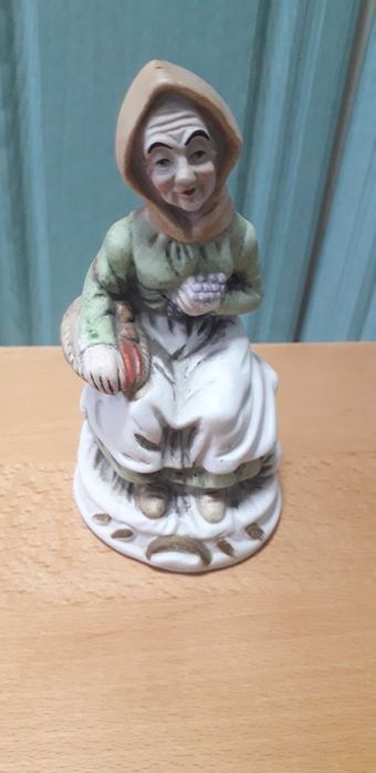 Статуетка   .  Безквіт  .