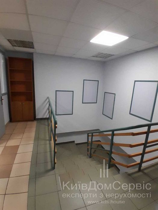 Без % продам офісне приміщення метро Святошин Житомирська Котельникова 35 є генератор